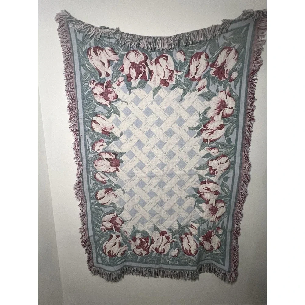 40 by 60 Floral Rose Lattice Tapestry Cross Stitch Throw Blanket with Fringe EUC